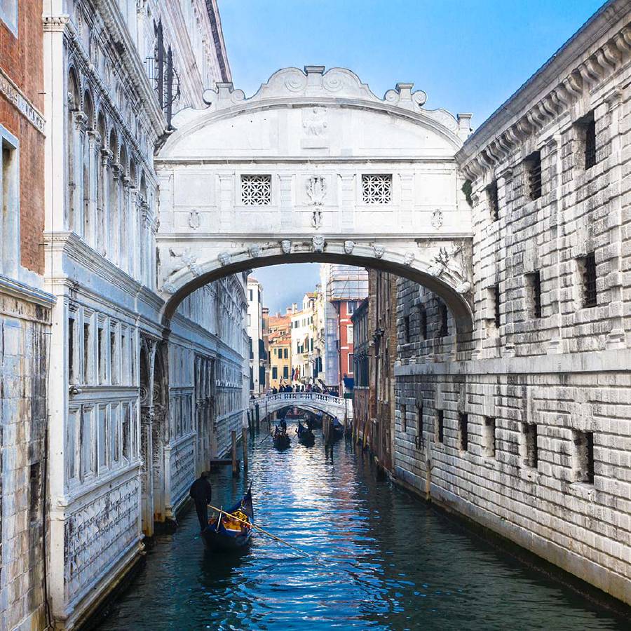 Why is the Bridge of Sighs (Ponte de Sospiri) so Called?